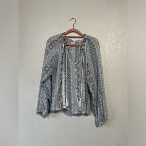 Flowy long sleeve blouse